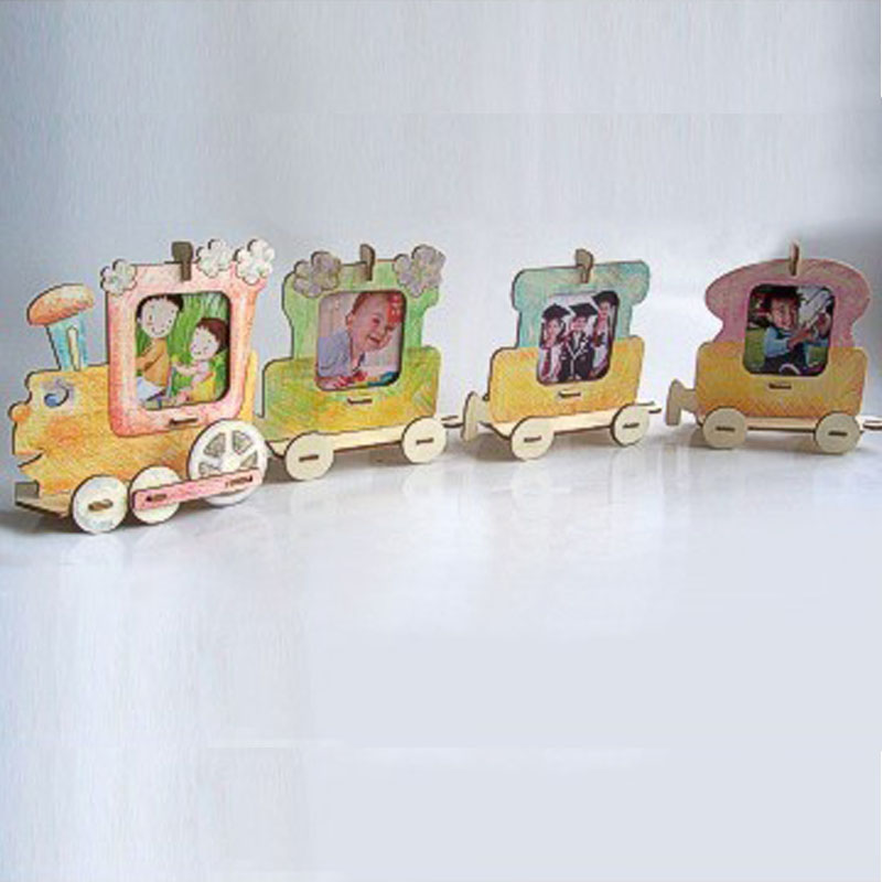 DIY Plywood Train Photo Frame(With 12 color pencils)